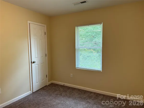 $1,205 | 2345 Carmine Street, Unit 4, Charlotte, NC 28206