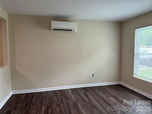 $1,205 | 2345 Carmine Street, Unit 4, Charlotte, NC 28206