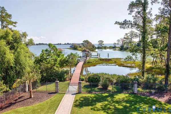 $2,450,000 | 108 Anchor Lane, Yorktown, VA 23692