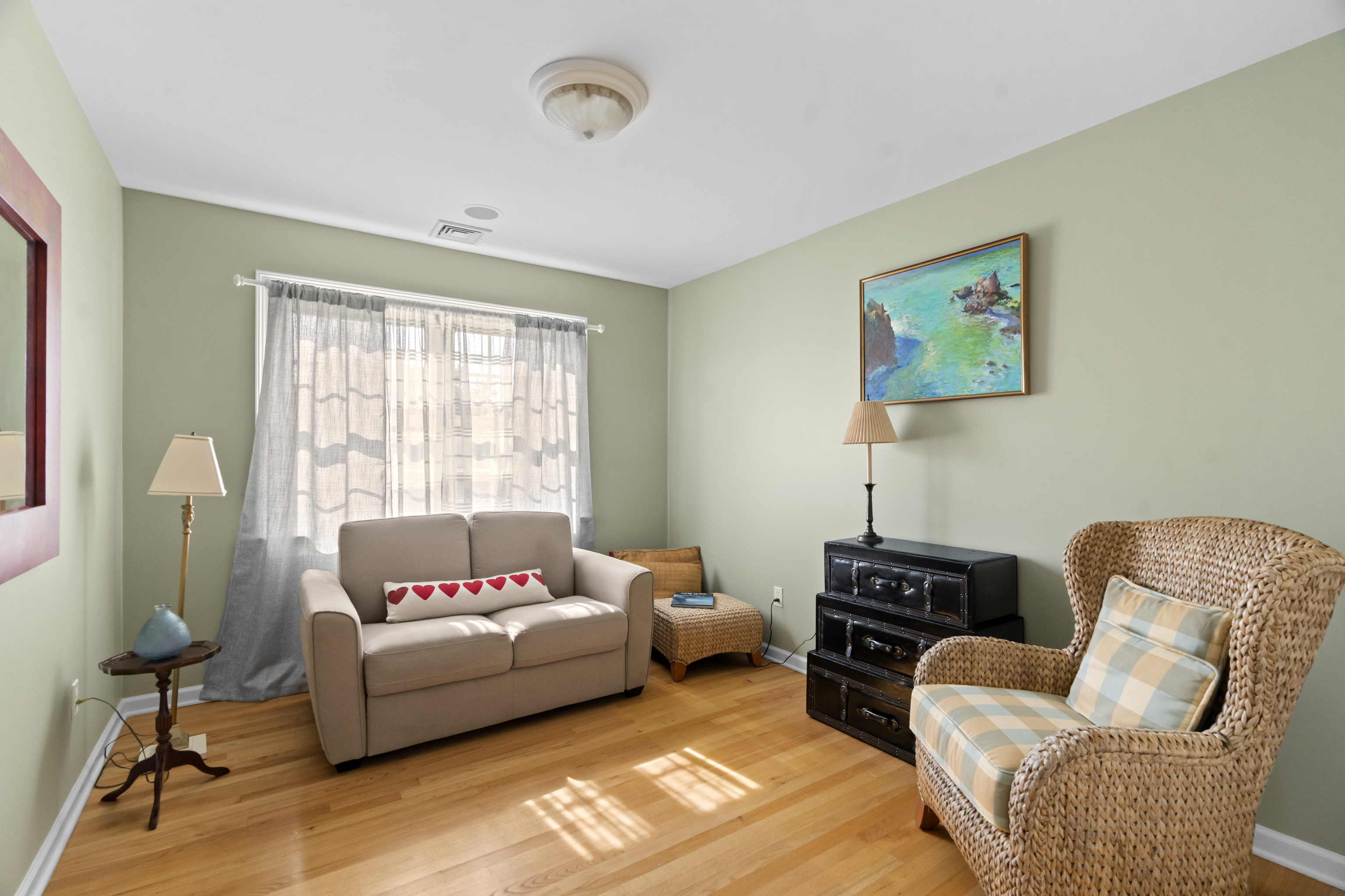 41 Allison Drive Madison, CT 06443 - Photo 34 of 40 a living room with furniture and a window