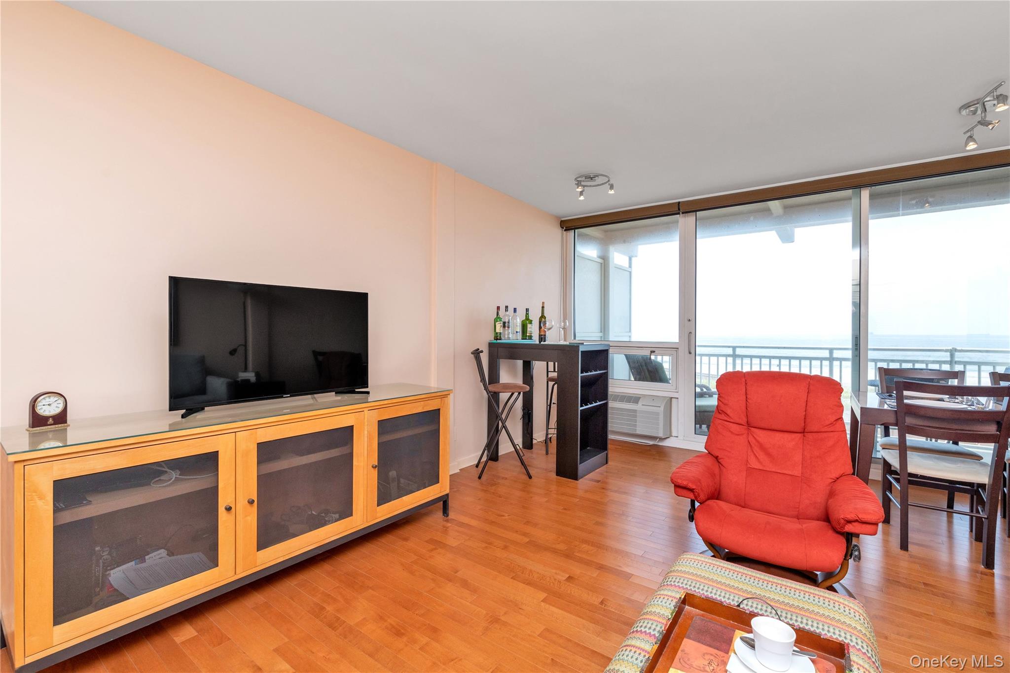 830 Shore Road, Unit 3I Long Beach, NY 11561 - Photo 5 of 23