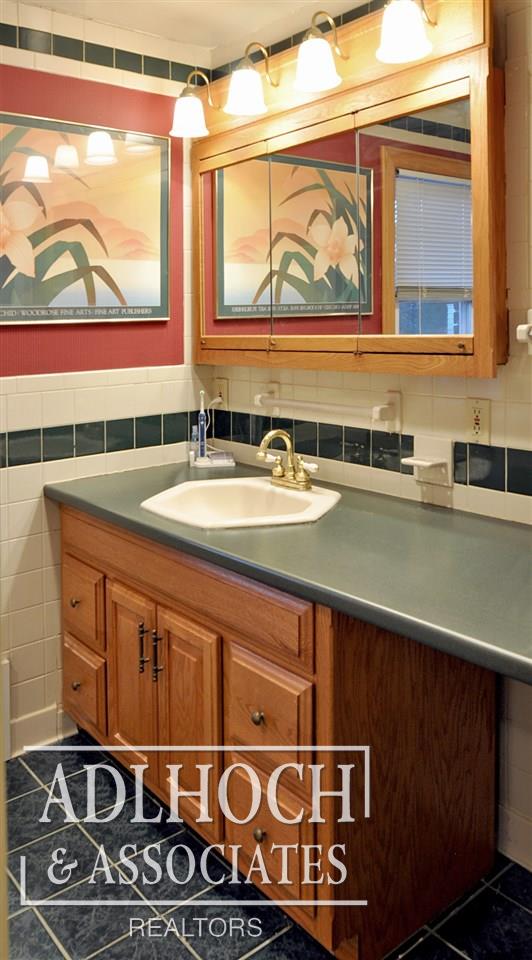 1015 Nottingham Road Grosse Pointe Park, MI 48230 - Photo 14 of 17