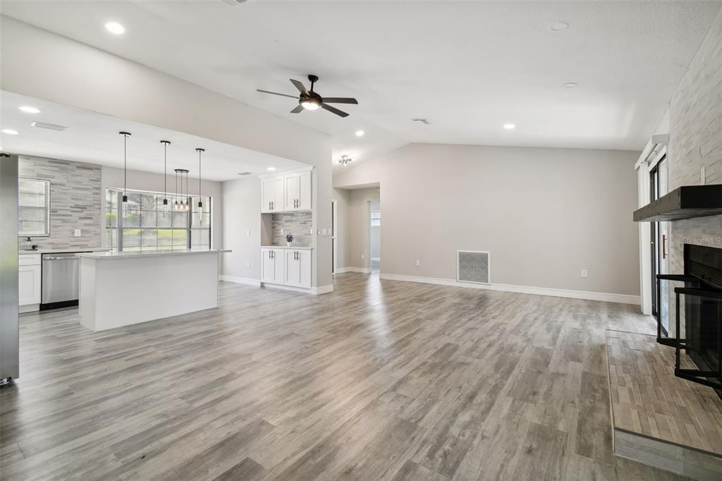 8976 Hernando Way Weeki Wachee, FL 34613 - Photo 15 of 82 Gallery Image 15