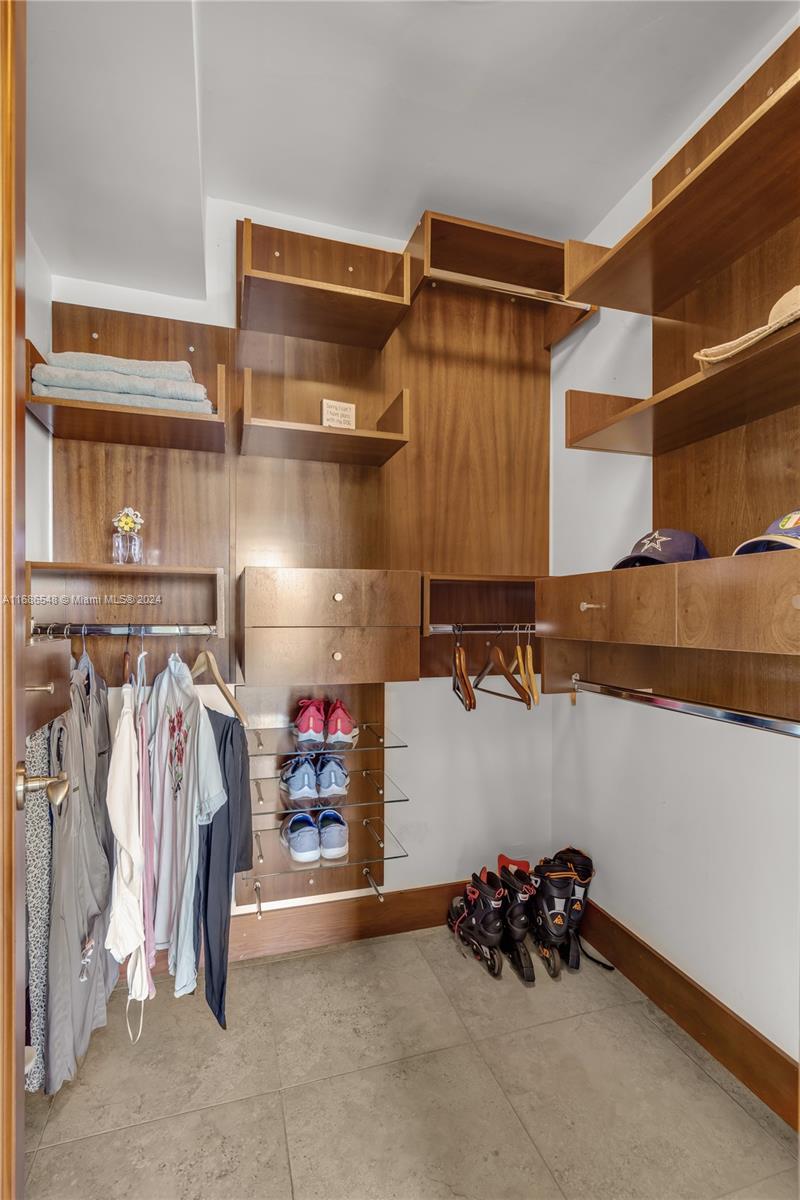 1815 North Surf Road, Unit 304 Hollywood, FL 33019 - Photo 11 of 30 Gallery Image 11