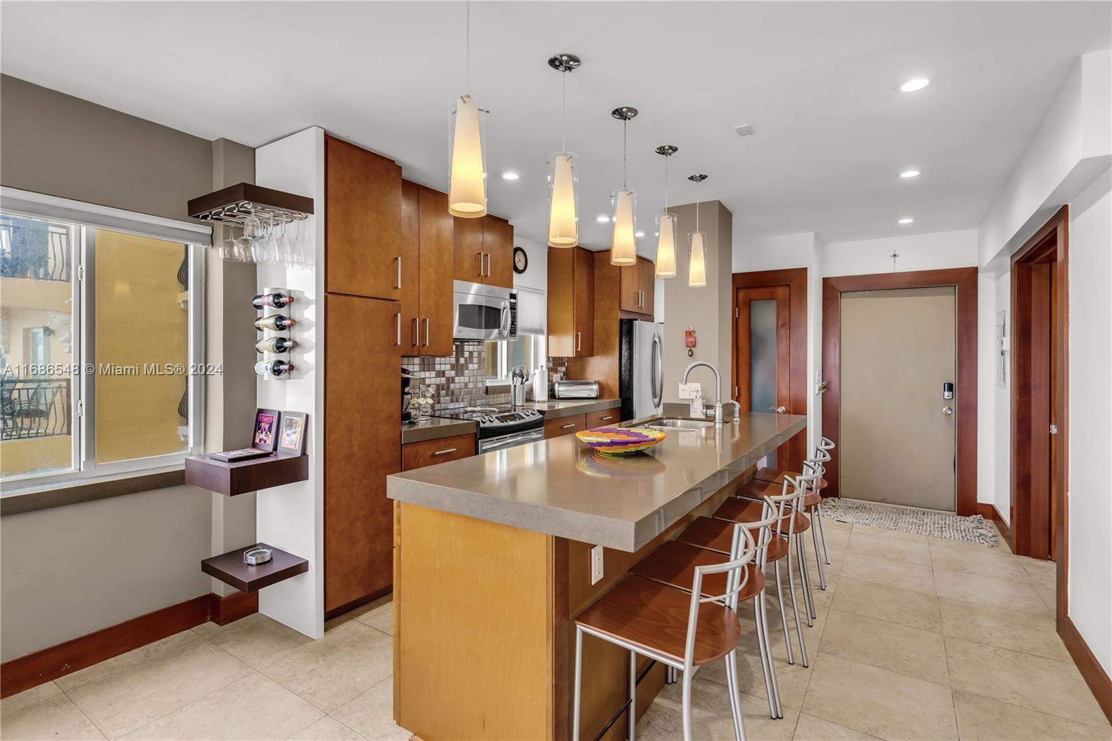 1815 North Surf Road, Unit 304 Hollywood, FL 33019 - Photo 17 of 30 Gallery Image 17