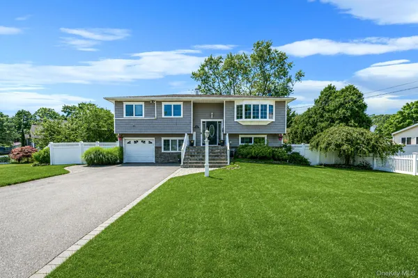 $5,500 | 309 Sunrise Drive, Sayville, NY 11782