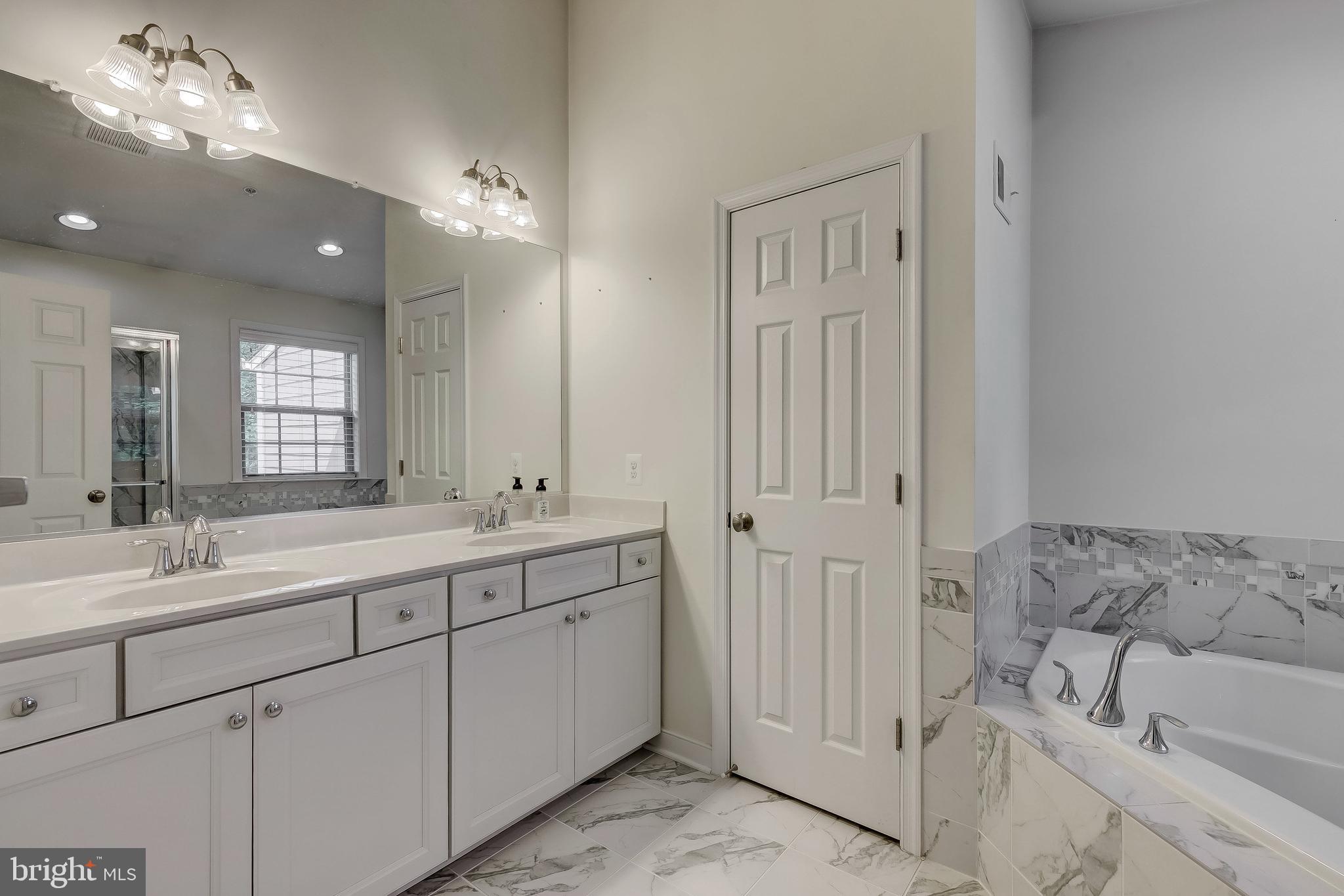 13930 Fox Hill Road Sparks, MD 21152 - Photo 17 of 30 Master Bath