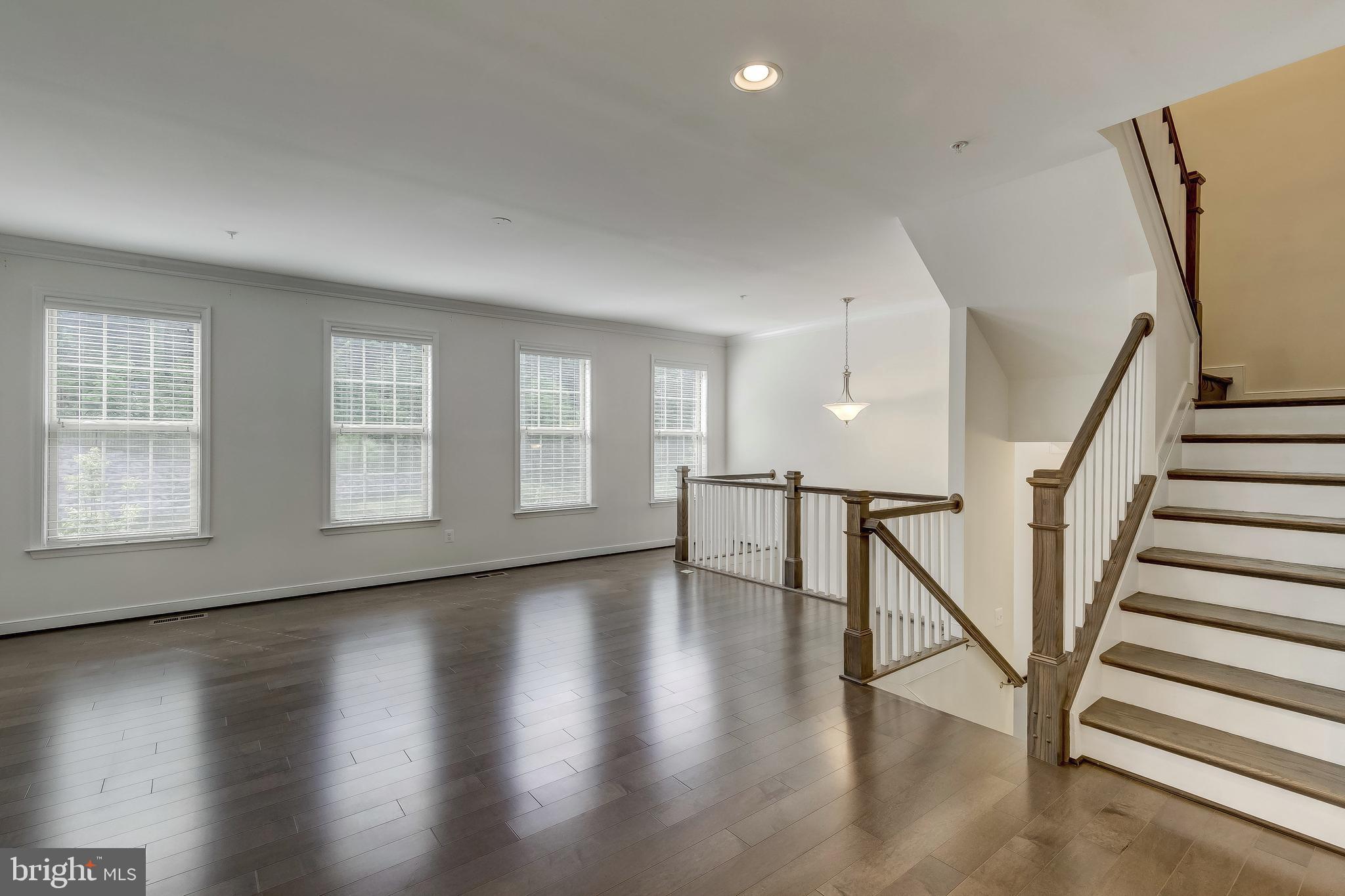 13930 Fox Hill Road Sparks, MD 21152 - Photo 3 of 30 Living Room