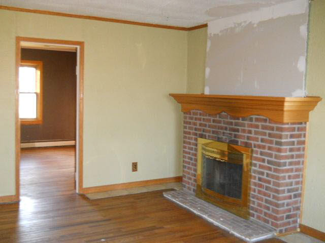 4251 Heiss Road Monroe, MI 48162 - Photo 8 of 10 20104234-8.JPG