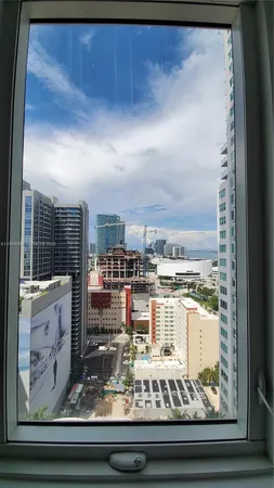 $3,595 | 253 Northeast 2nd Street, Unit 2301, Miami, FL 33132