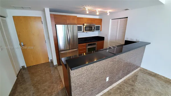 $3,595 | 253 Northeast 2nd Street, Unit 2301, Miami, FL 33132