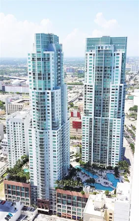 $3,595 | 253 Northeast 2nd Street, Unit 2301, Miami, FL 33132