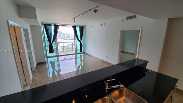 $3,595 | 253 Northeast 2nd Street, Unit 2301, Miami, FL 33132