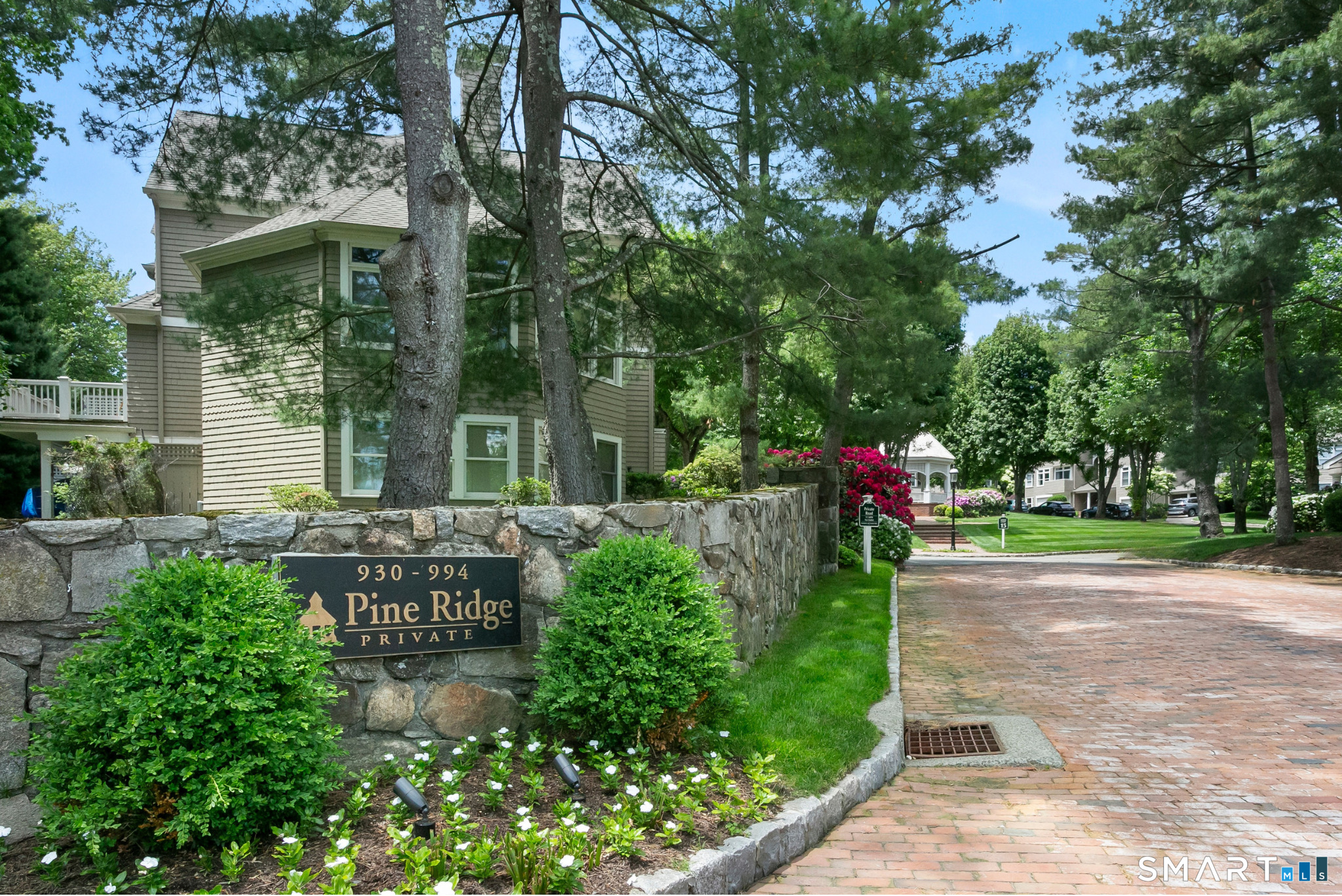 936 South Pine Creek Road Fairfield, CT 06824 - Photo 33 of 39