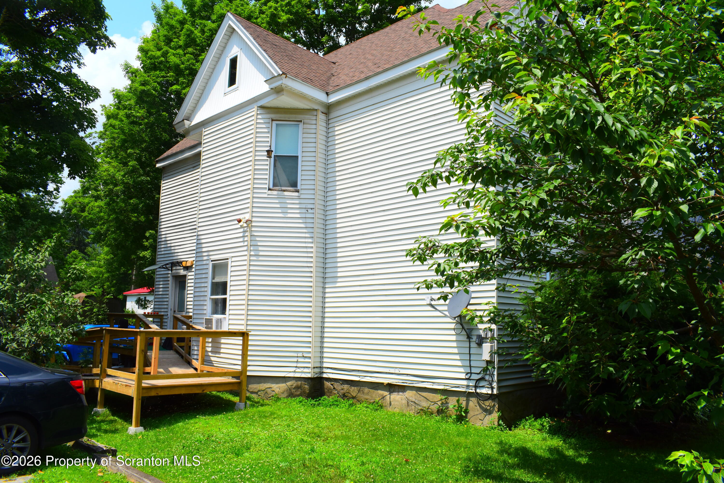 341 Main Street Great Bend, PA 18821 - Photo 2 of 25 left side