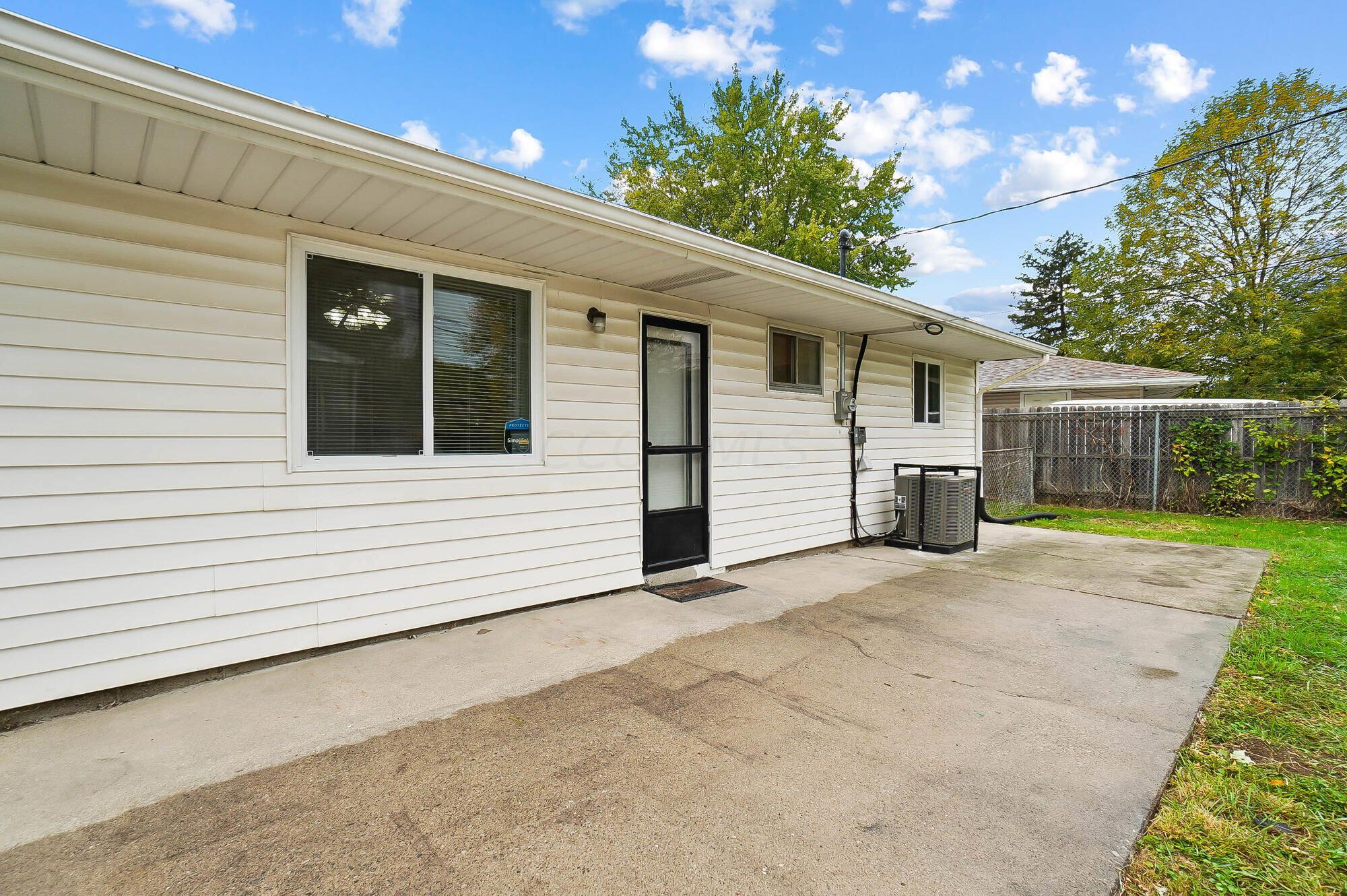 1650 Page Road Columbus, OH 43207 - Photo 34 of 42 033