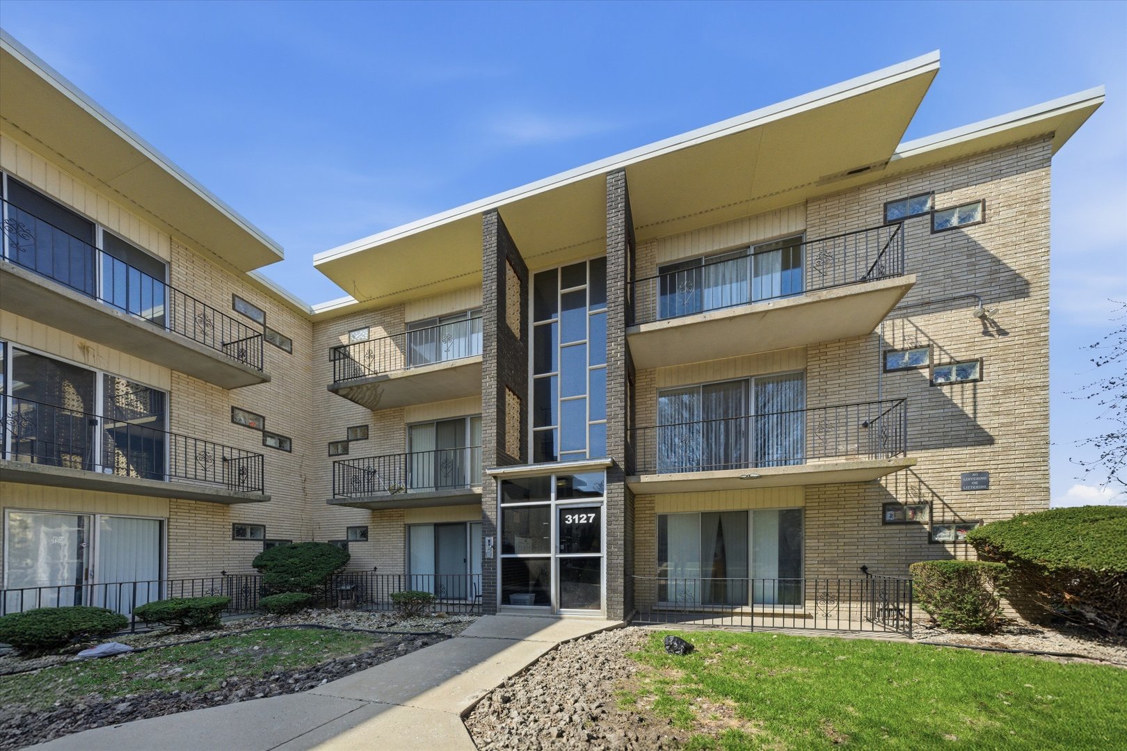 3127 Bernice Road, Unit 5 Lansing, IL 60438 - Photo 1 of 14