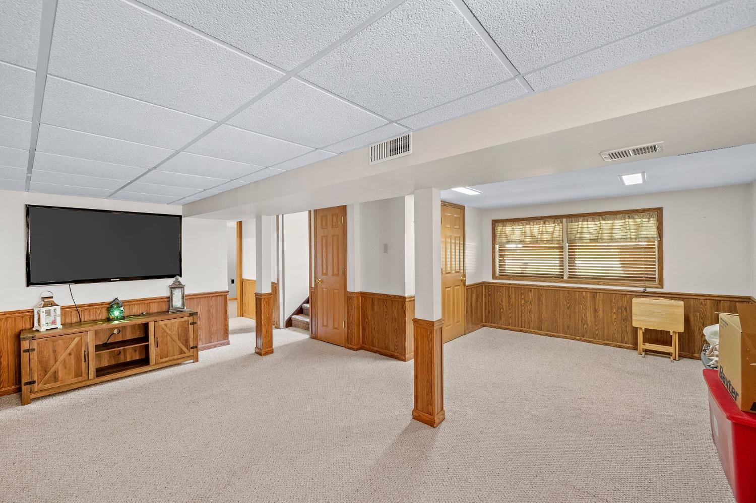253 Walnut Lane Crown Point, IN 46307 - Photo 11 of 16 1500x999