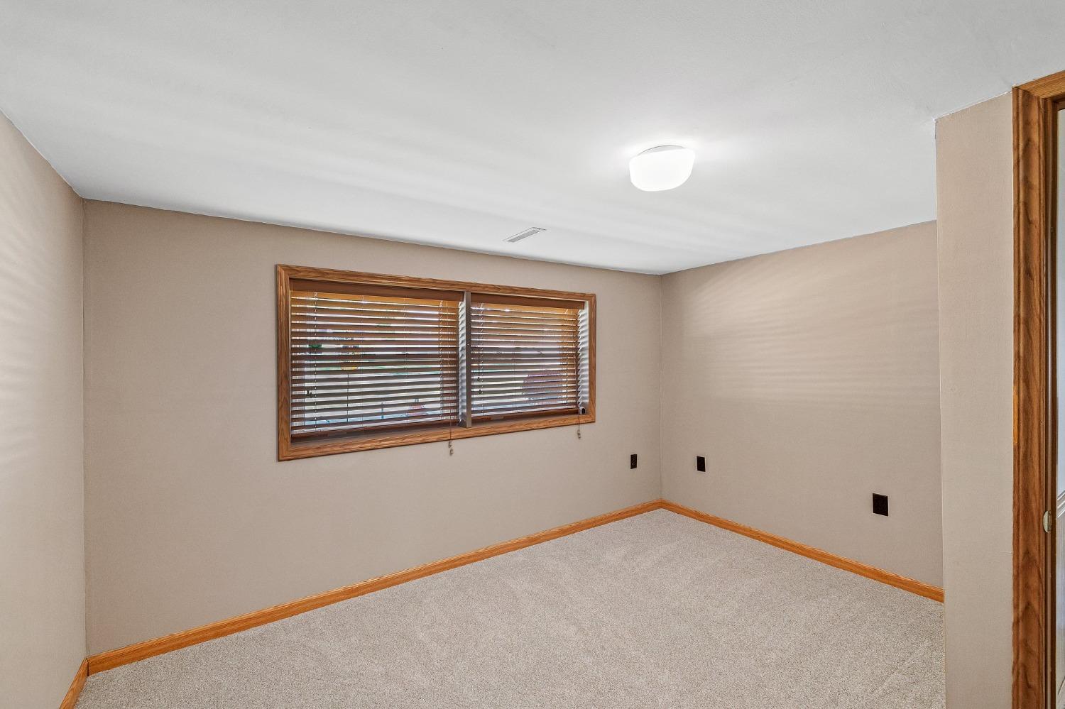 253 Walnut Lane Crown Point, IN 46307 - Photo 12 of 16 1500x999