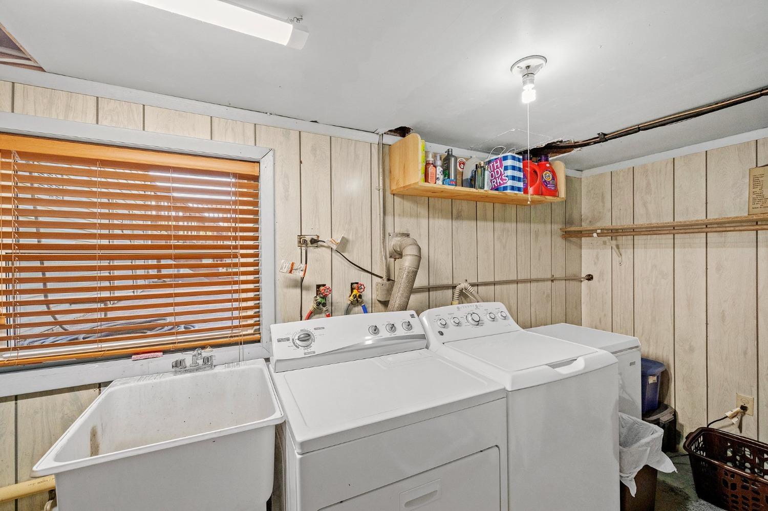 253 Walnut Lane Crown Point, IN 46307 - Photo 13 of 16 1500x999