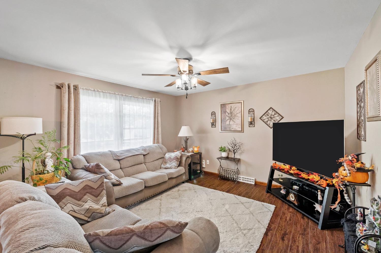 253 Walnut Lane Crown Point, IN 46307 - Photo 4 of 16 1500x999