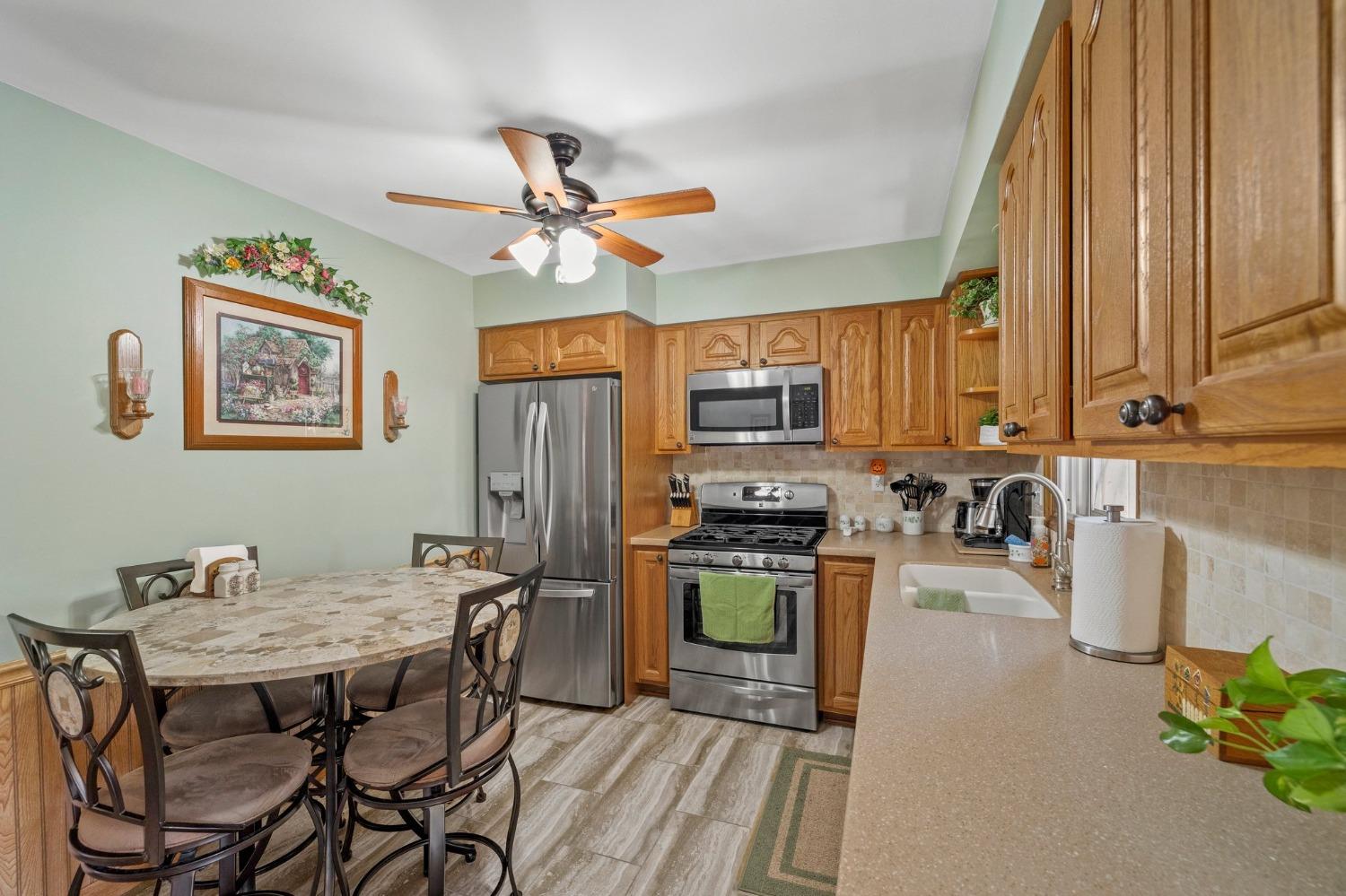 253 Walnut Lane Crown Point, IN 46307 - Photo 6 of 16 1500x999