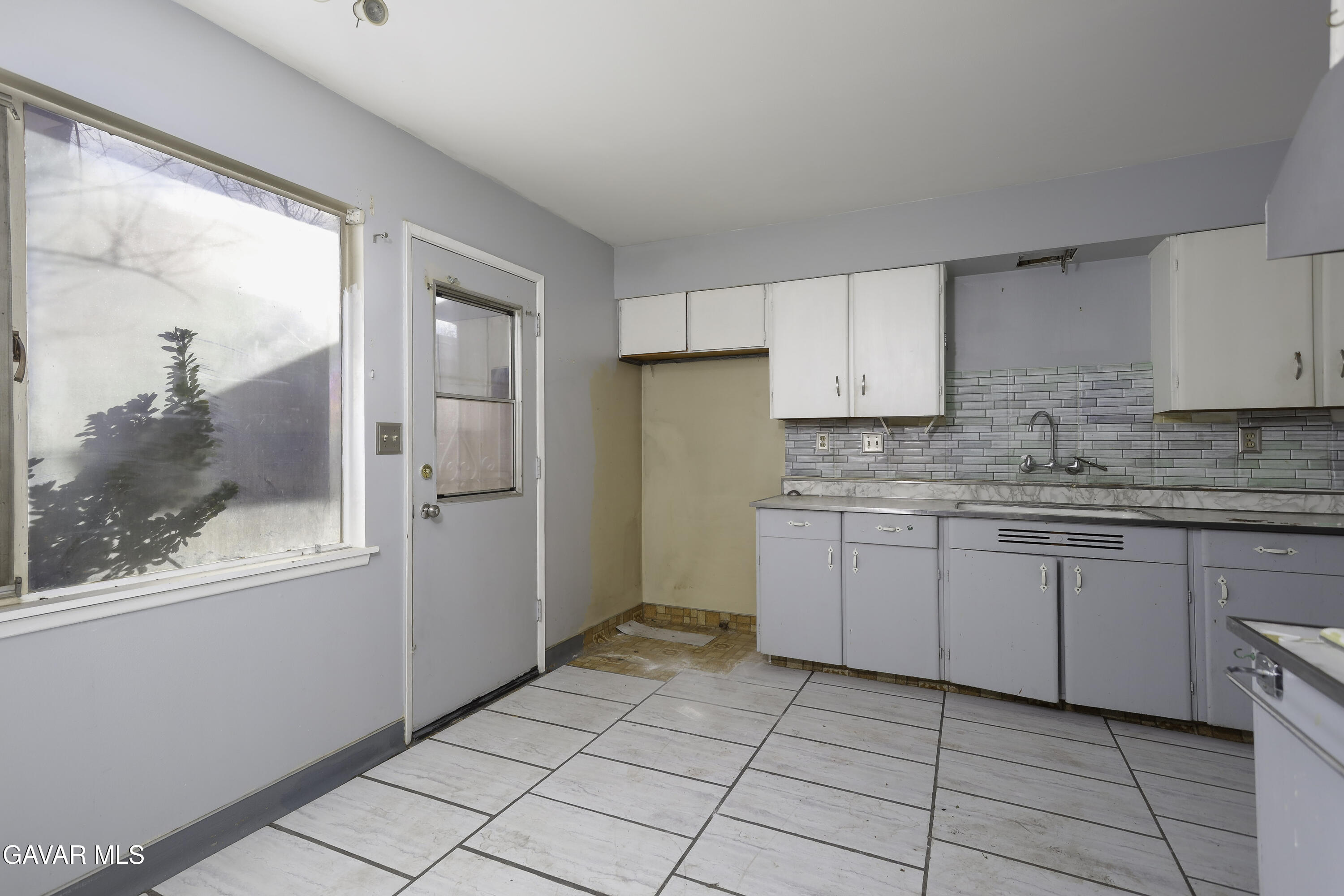 44432 Stanridge Avenue Lancaster, CA 93535 - Photo 4 of 20 IMGM0021-Edit-Edit