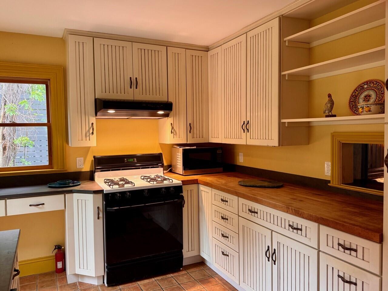 54 Elizabeth Street Portland, ME 04108 - Photo 7 of 25 7