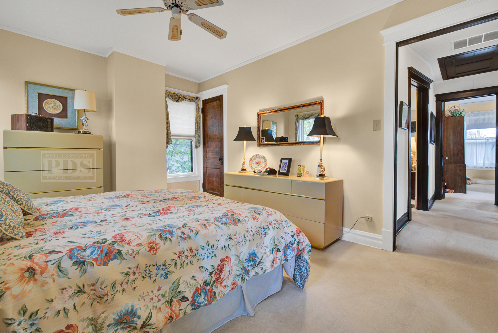 4512 Wolf Road Western Springs, IL 60558 - Photo 29 of 40 a bedroom with a bed and a dresser