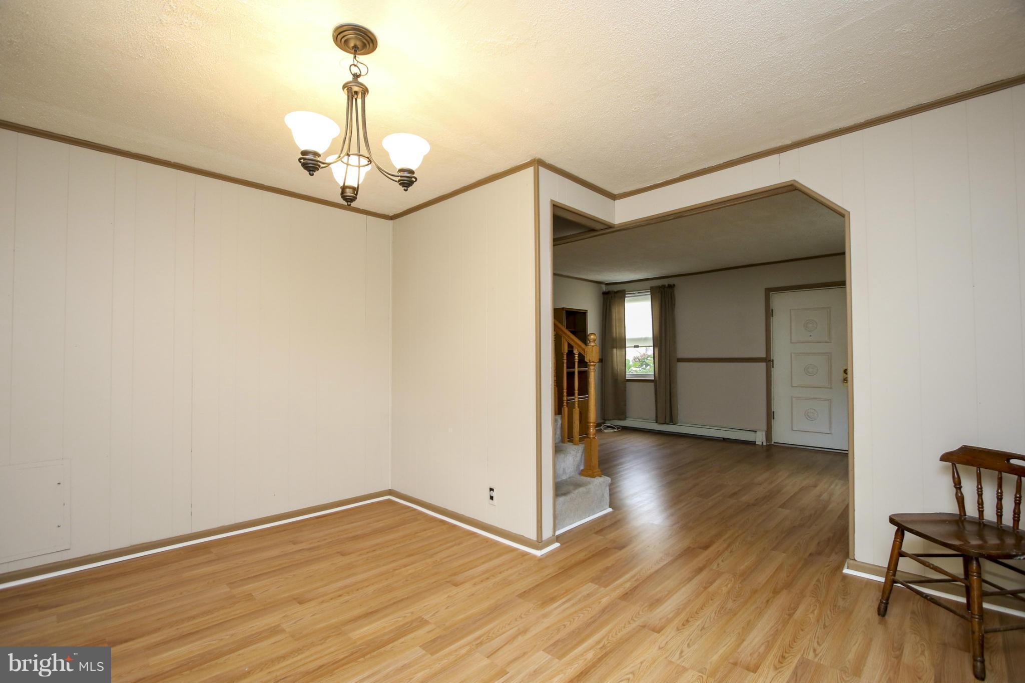 8227 Longpoint Road Baltimore, MD 21222 - Photo 7 of 20 Interior (General)