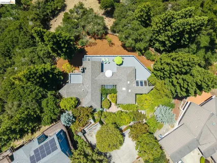 $2,499,000 | 2223 Tunnel Road, Oakland, CA 94611