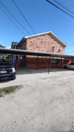 $1,500 | 4513 Avenue P 1/2, Unit 4, Galveston, TX 77551