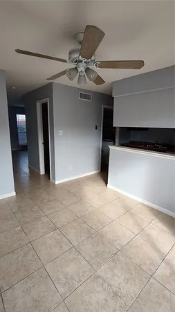 $1,500 | 4513 Avenue P 1/2, Unit 4, Galveston, TX 77551