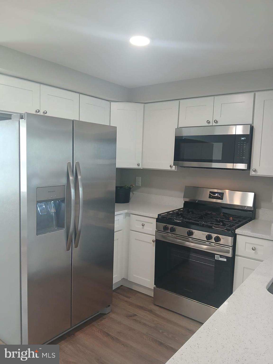 2908 Mallview Road Baltimore, MD 21230 - Photo 2 of 17 Kitchen