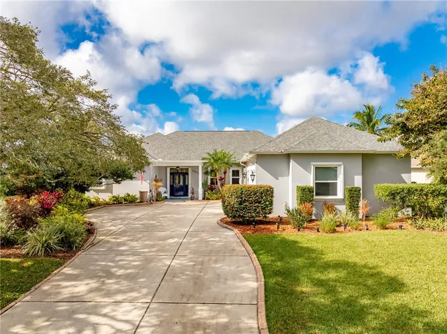 $475,000 | 1035 Quail Court Southwest, Vero Beach, FL 32968
