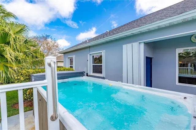 $475,000 | 1035 Quail Court Southwest, Vero Beach, FL 32968