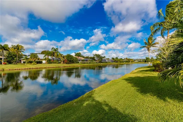 $475,000 | 1035 Quail Court Southwest, Vero Beach, FL 32968