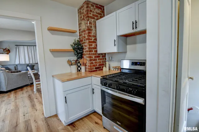 $124,900 | 909 West Park Boulevard, Taylorville, IL 62568