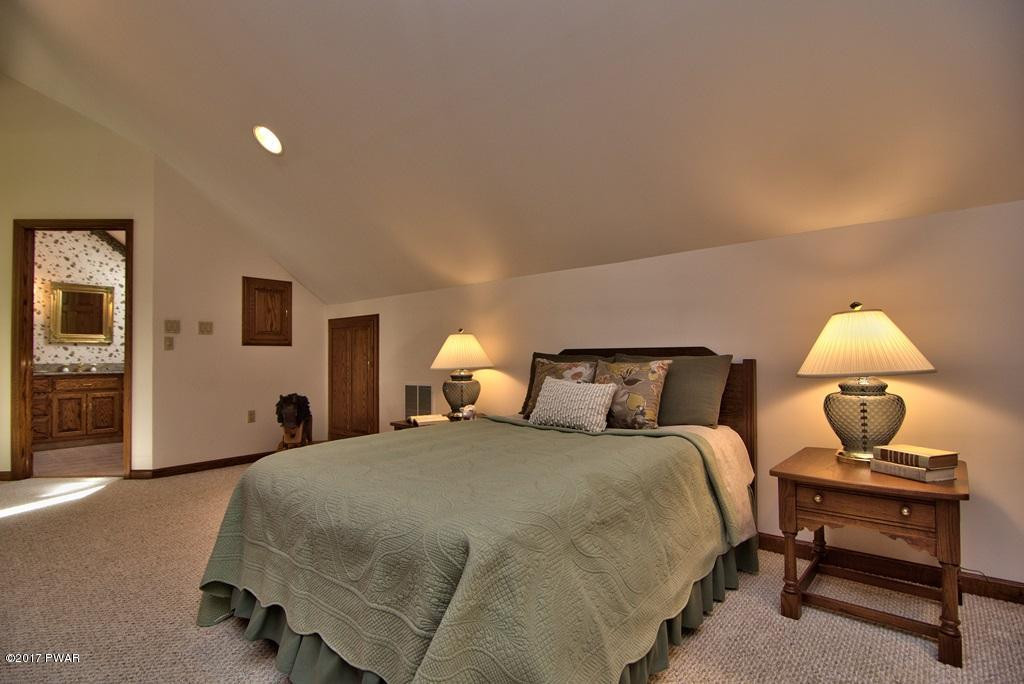 4130 Jubilee Road Moscow, PA 18444 - Photo 66 of 97 2nd Floor Bedroom View 5