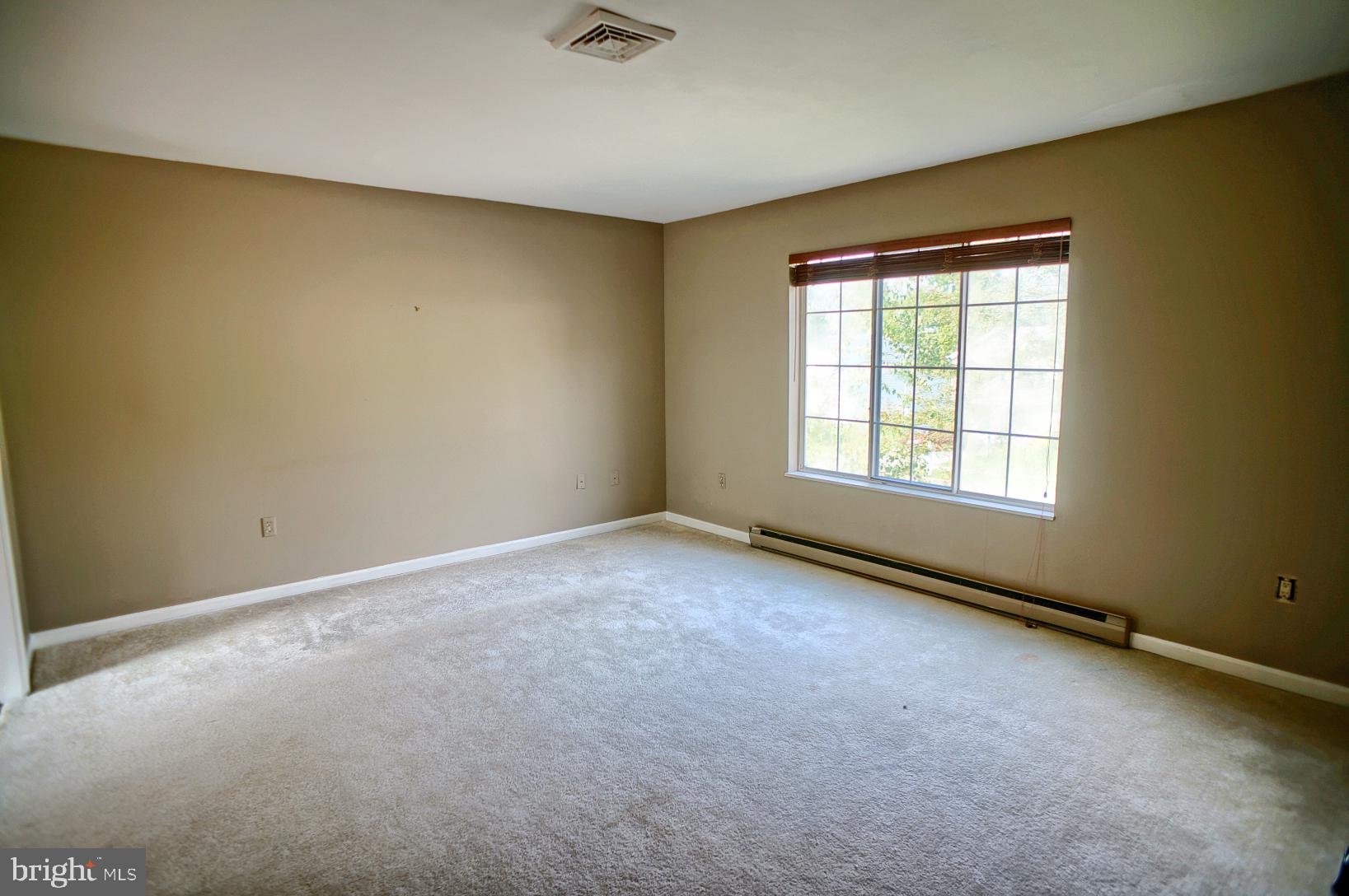 2733 Colonial Road Harrisburg, PA 17112 - Photo 6 of 19 Gallery Image 6