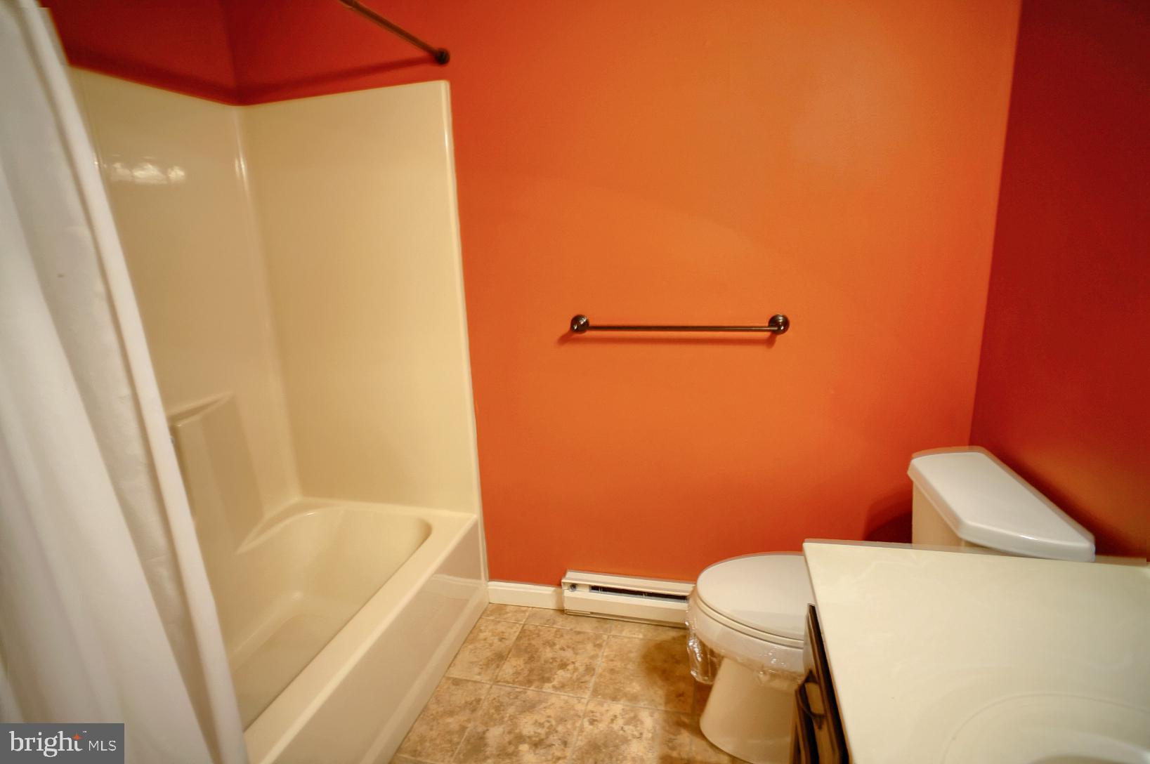 2733 Colonial Road Harrisburg, PA 17112 - Photo 9 of 19 Gallery Image 9