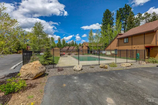 $485,000 | 1630 Davis Avenue, McCall, ID 83638