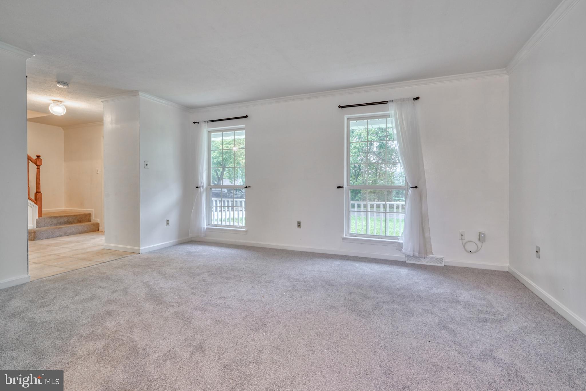 3155 Raintree Road York, PA 17404 - Photo 12 of 47 Living Room