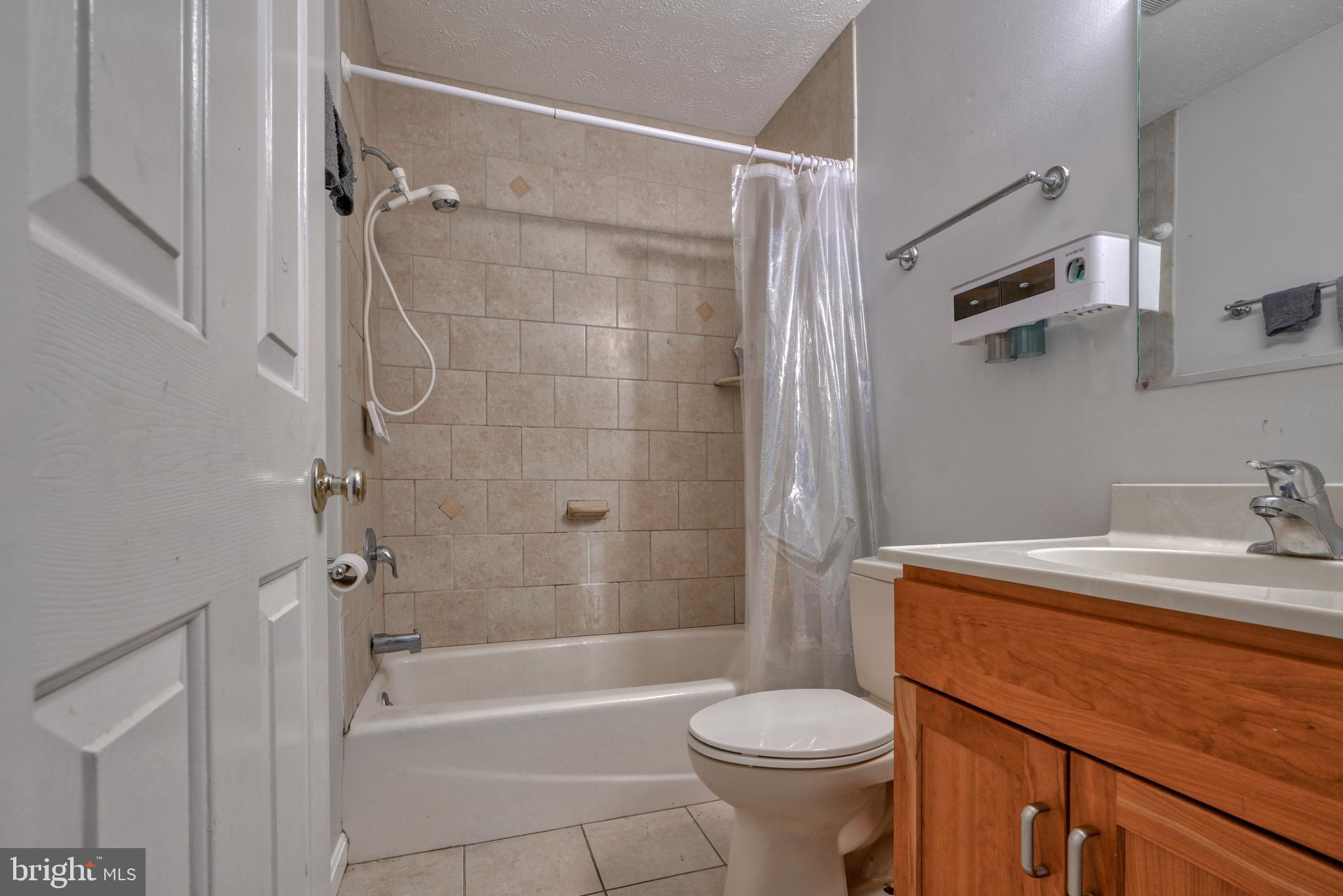 3155 Raintree Road York, PA 17404 - Photo 36 of 47 Second Bathroom