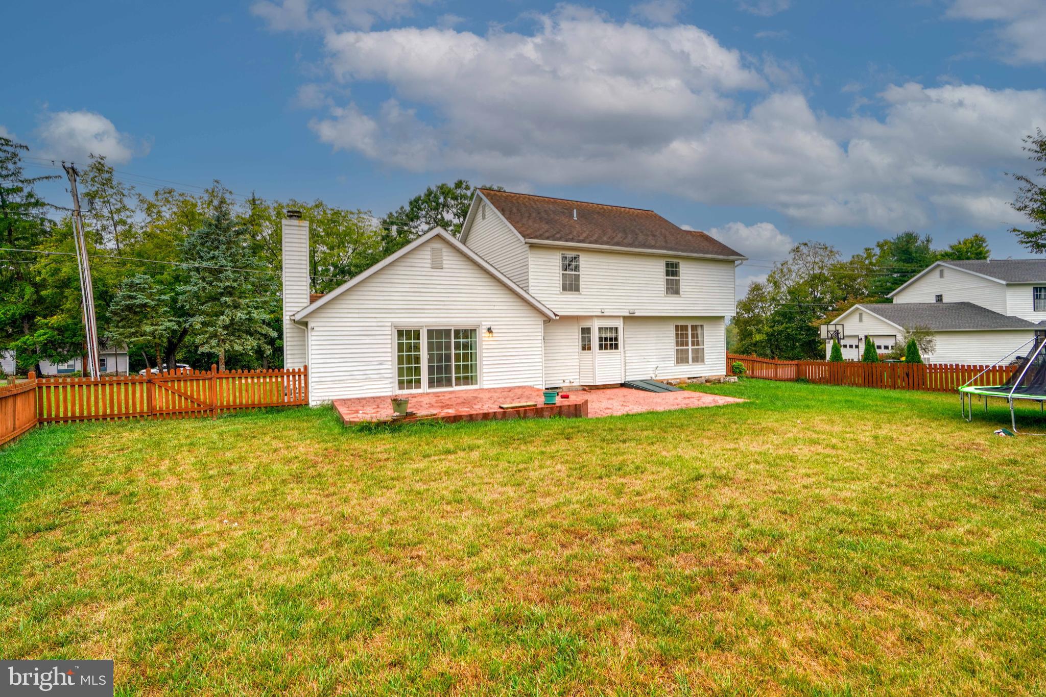 3155 Raintree Road York, PA 17404 - Photo 41 of 47 Plenty of Space to entertain