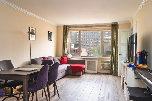 $549,000 | 435 East 77th Street, Unit 8G | Upper East Side