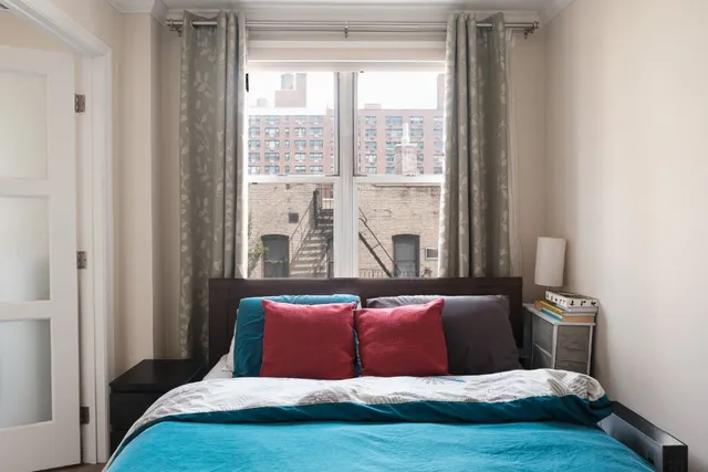 $549,000 | 435 East 77th Street, Unit 8G | Upper East Side