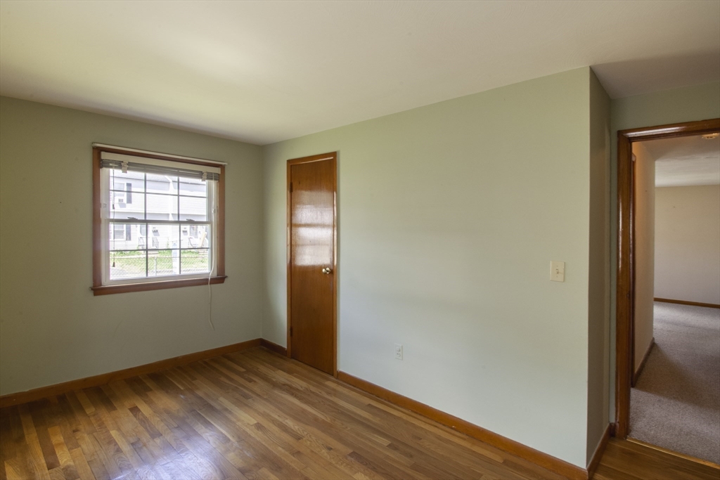 17 Mc Bride Street Springfield, MA 01104 - Photo 17 of 32