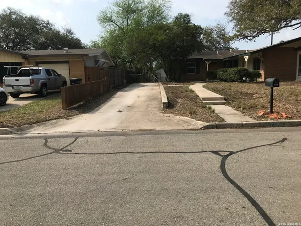 $2,100 | 4626 Duquesne Drive, San Antonio, TX 78229