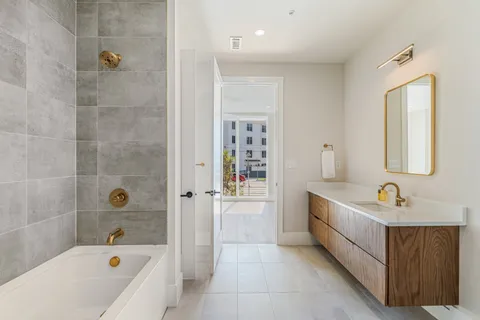 $1,125,000 | 321 31st Avenue North, Unit 111, Nashville, TN 37203